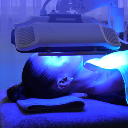 LED light therapy x 4 sessions